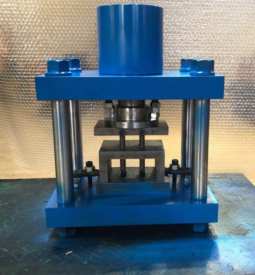 Electric hydraulic punching machine channel steel double row long hole two-piece punching four-column punching angle iron channel steel size can be customized