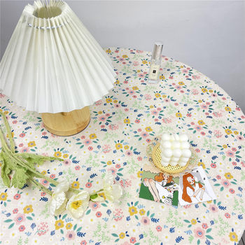 Ins wind shattered plaid girl taking photo background tablecloth Ins wind shattered plaid girl taking photo background tablecloth