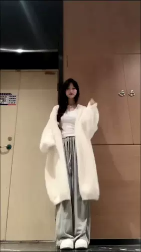 Длинный бархатный свитер, куртка