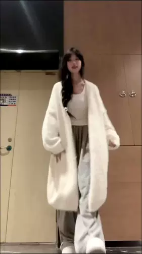 Длинный бархатный свитер, куртка