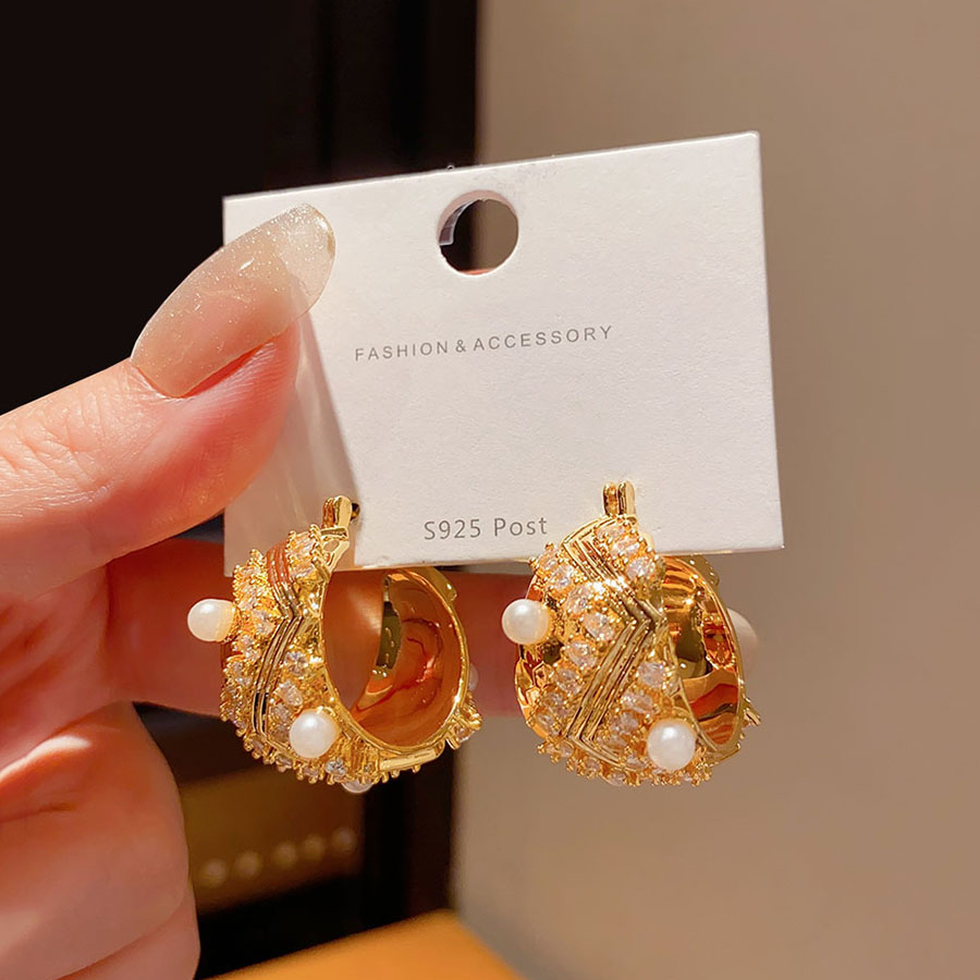 High end feeling, light luxury, full diamond zircon pearl earrings, retro exaggerated, niche socialite temperament earrings, earrings, earrings
