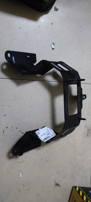 Suitable for Buick New Regal 181920 Models Acc Computer Auxiliary Module Bracket Front Bumper Bracket Original Factory Suitable for Buick New Regal 181920 Models Acc Computer Auxiliary Module Bracket Front Bumper Bracket Original Factory
