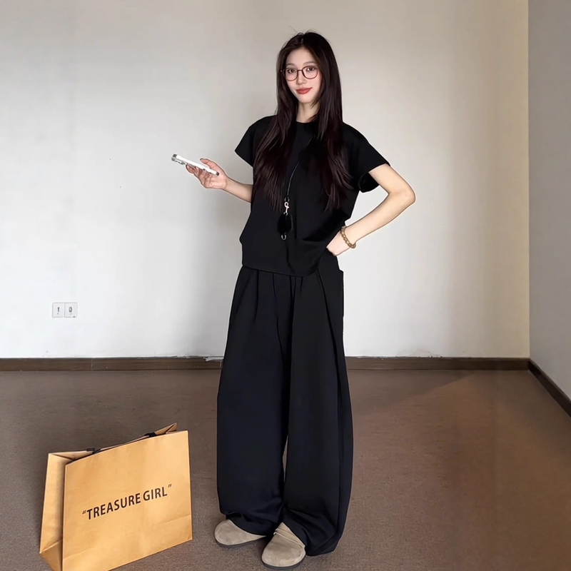 Korean Style Casual Sportswear Suit for Women, Popular Summer Solid Color Fashion Short-Sleeved Wide-Leg Pants Two-Piece Set