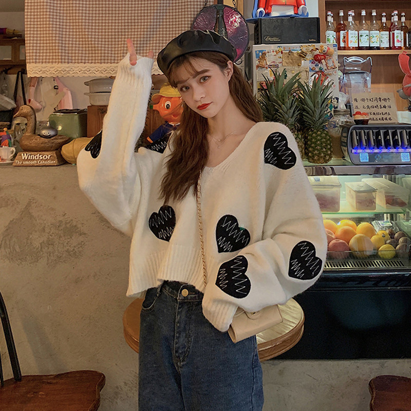 Large size women's clothing Fat younger sister mm Fall new Korean version loose Lazy Wind V Collar Love Embroidered Knitted Sweatshirt Sweater