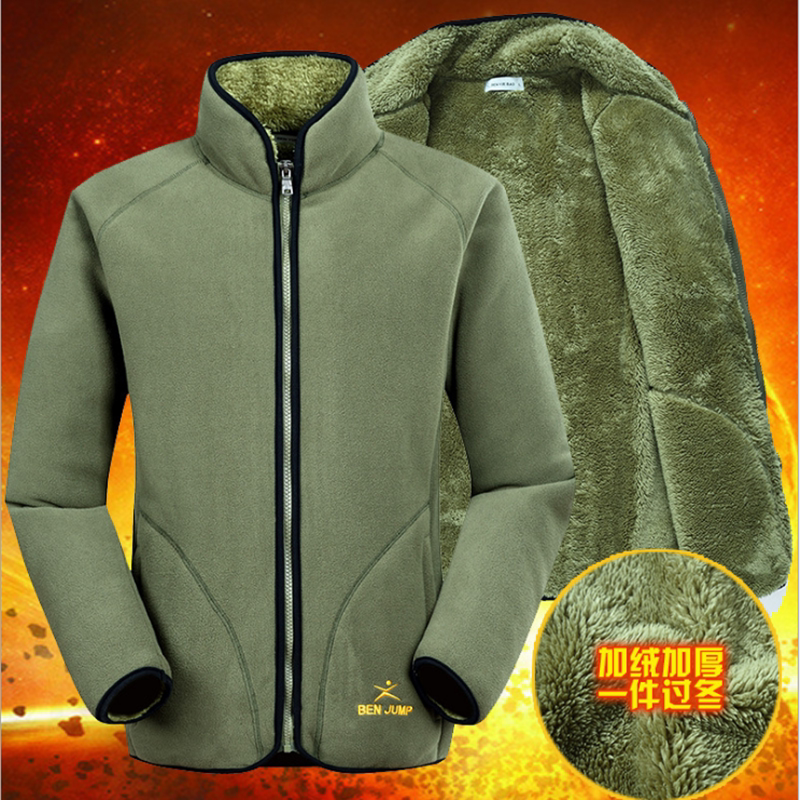 Outdoor men's autumn and winter granule jacket grab jacket men's sweater large code warm wind-proof soft shell submersible coat