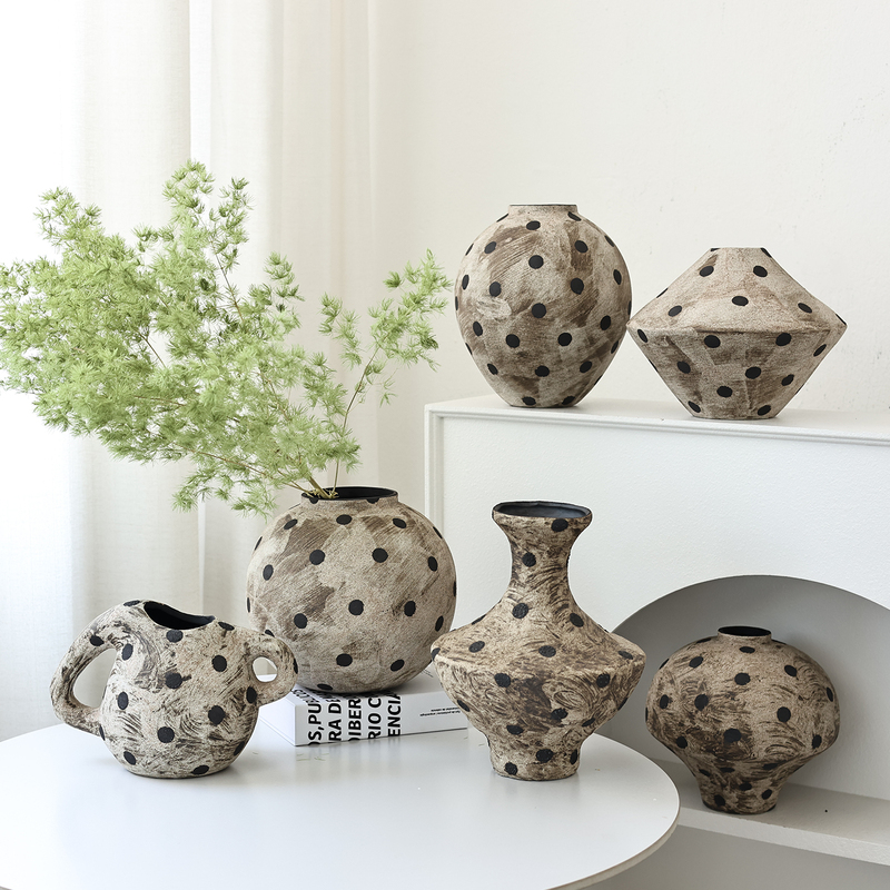 Vintage Ceramic Vase with Spots, Wabi-Sabi Rustic Pottery Jar, New Chinese-Style Handmade Homestay Decoration, Zen-Inspired Antique Dried Flower Vessel