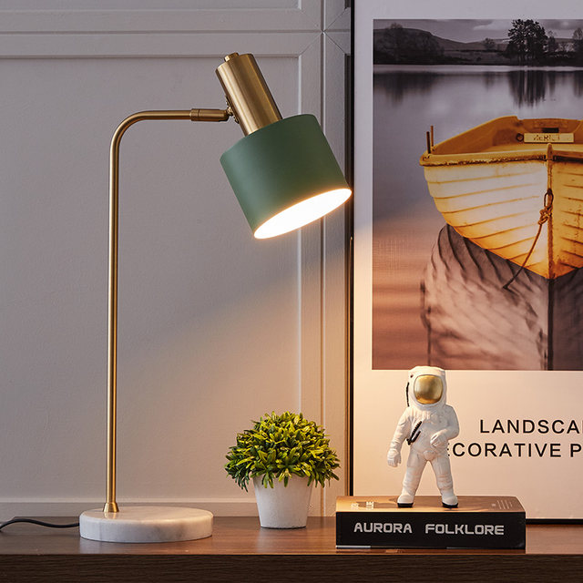 Nordic Modern Light Luxury Desk Lamp Eye Protection Desk Lamp Bedroom Bedside Reading Study Room Writing Office Study Student