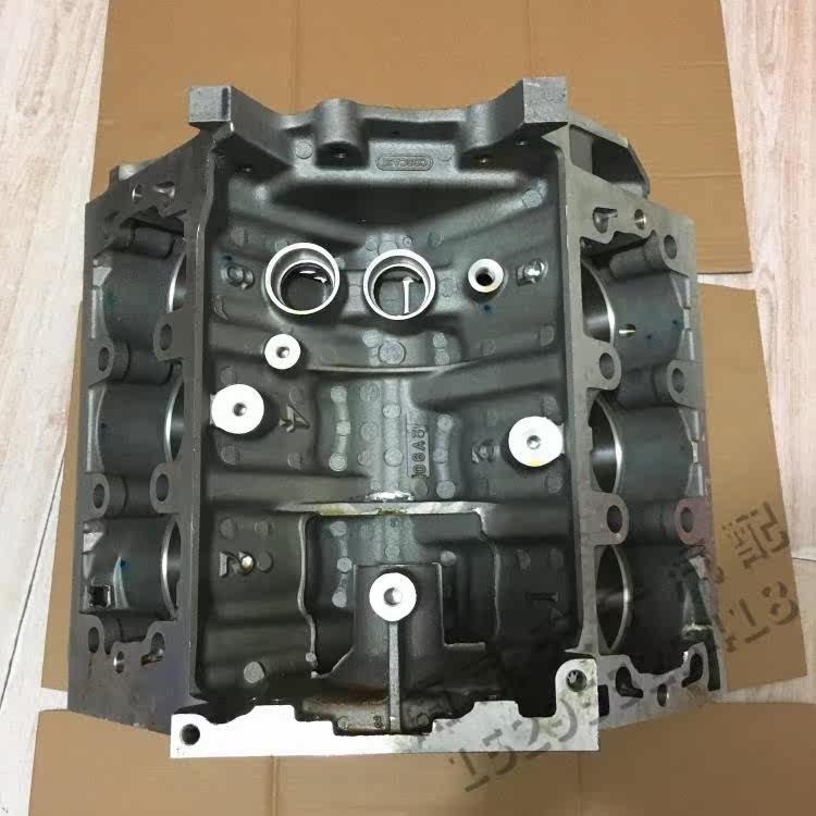 Rongwei 750 barons MG7 Land Rover free man 2 5V6 cylinder head cylinder Rongwei 7502 5 cylinders