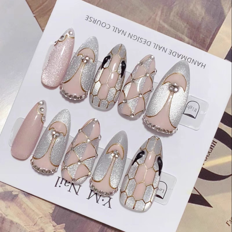 Yuanman【Pink Snake】Hand-Painted Pink Bvlgari Snake Cat Eye Wearable Nail Art Spring and Summer Style with a High-End Feel