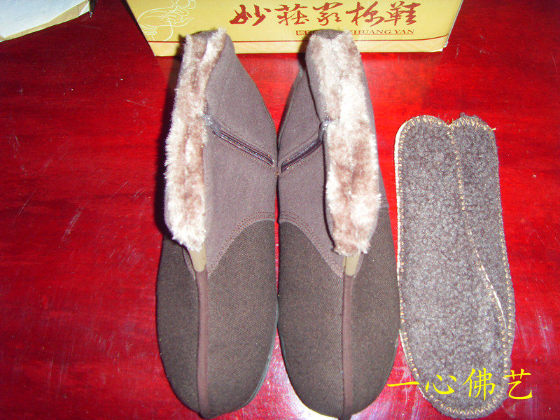 Miao solemn winter monk shoes Luohan shoes single shoes (new thick-soled plush cotton monk shoes in winter) non-slip