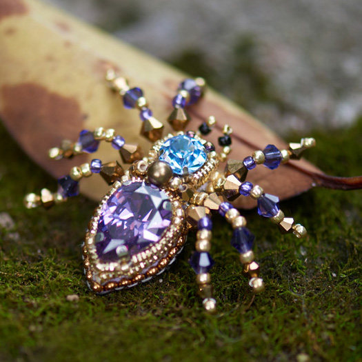 Pearl Art Museum original spider brooch bead embroidery material package DIY French embroidery zircon imported beads to send friends gifts