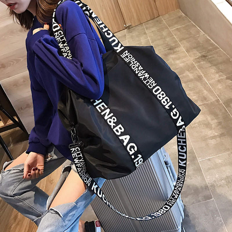 Sports fitness bag men's and women's single shoulder bag portable Messenger large bag Oxford cloth nylon bag large-capacity travel bag