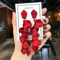 Red temperament long European and American exaggerated personality fashion earrings net red explosion earrings women earrings 2021 new trend