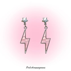 핑크하라 주쿠 프리 틸라 리아 핑크 라이트닝 스터드 이어링