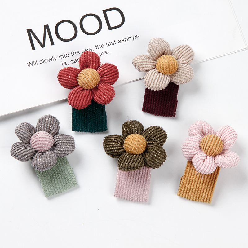 South Korea web celebrity girl new fund color lovely plush flower hair card little girl liu seaside clip top clip headdress