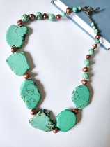 Coffee color pearl turquoise color stone necklace full price 700 deposit 100 pay attention to the details non-refundable for overseas purchases