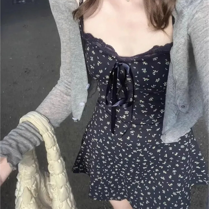 French-Style Blue Floral Suspender Dress for Women, New Summer Style, High-End, Petite, Sweet and Spicy Girl Short Skirt Set