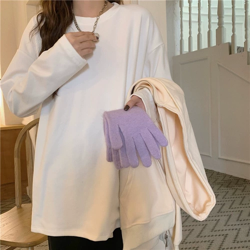 Бархатная приятная телу осенняя утепленная белая брендовая футболка для отдыха