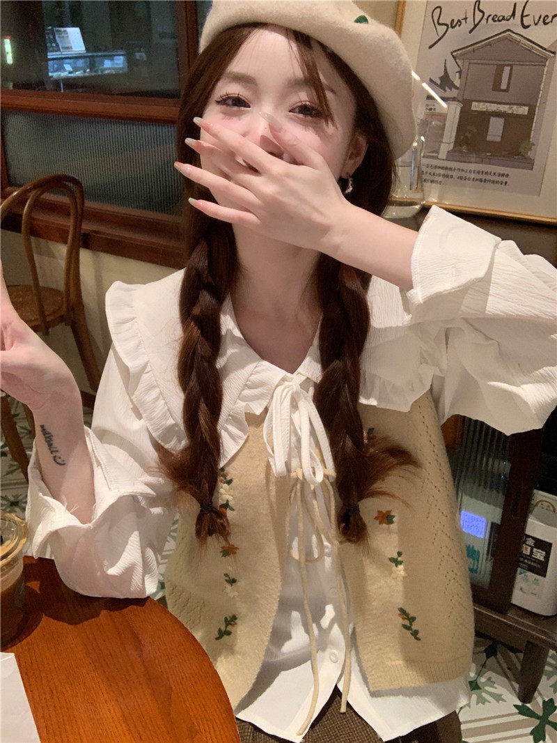 Стильные костюмы 春季穿搭套装2024女装甜美娃娃领长袖衬衫减龄刺绣针织马甲两件套 OTHER