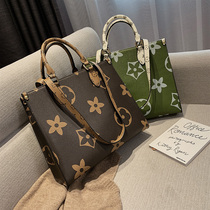 Hong Kong Tennis Red Single Shoulder Bag Fashion Large Capacity Printed Women Bag Superior Foreign Air Pet Handbag