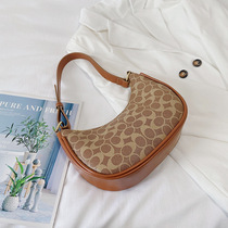 Hong Kong IT Small Bag Package Womens Bag Single Shoulder Net Red Little Fresh Pet Fashion 100 Hitch 2021 Lady Skew Satchel