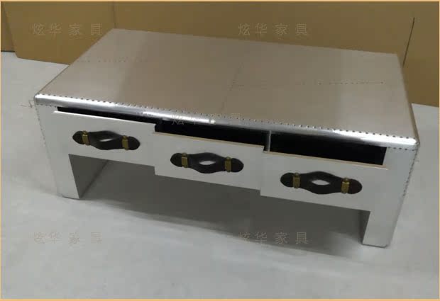 LOFT nhôm da bàn cà phê gió công nghiệp bàn cà phê cao cấp tùy chỉnh đồ nội thất văn phòng máy tính bàn thiết kế sách đứng ghế đôn gỗ
