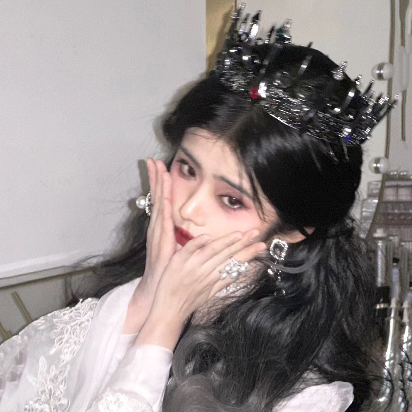 Retro Gothic style dark crown, high-end wedding headband, princess birthday crown, Halloween witch hair accessory