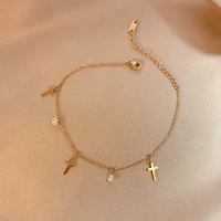 Изысканный маленький крест