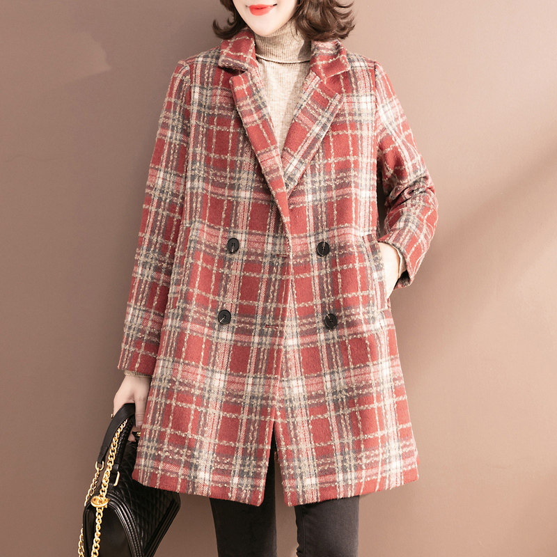 Plaid woolen jacket female autumn winter 2021 new medium long version Korean version double-row buttoned with small subs big clothes winter