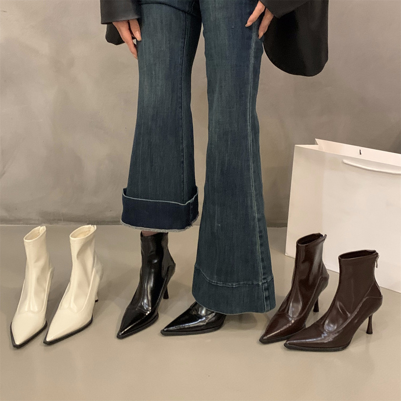 Hong Kong Pointed-Toe High-Heeled Slim Boots for Women 2026 Autumn and Winter New Fashion Versatile Short Boots with a French Style and Elegant Look