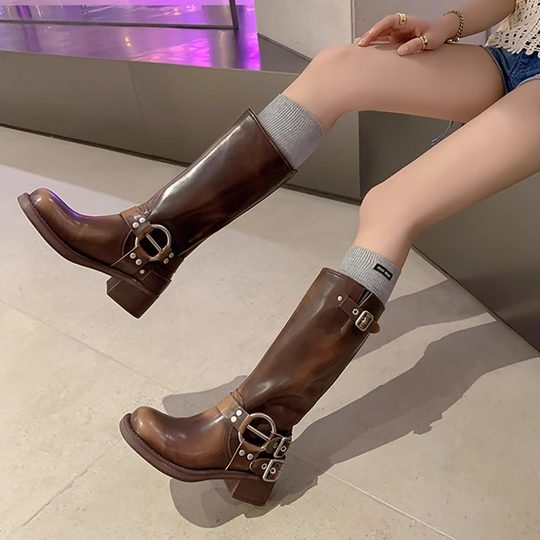 Botas de tacón grueso con hebilla de cinturón de Hong Kong para mujer, botas de motociclista con manga de cabeza cuadrada, botas de vaquero del Oeste marrones, novedad de primavera