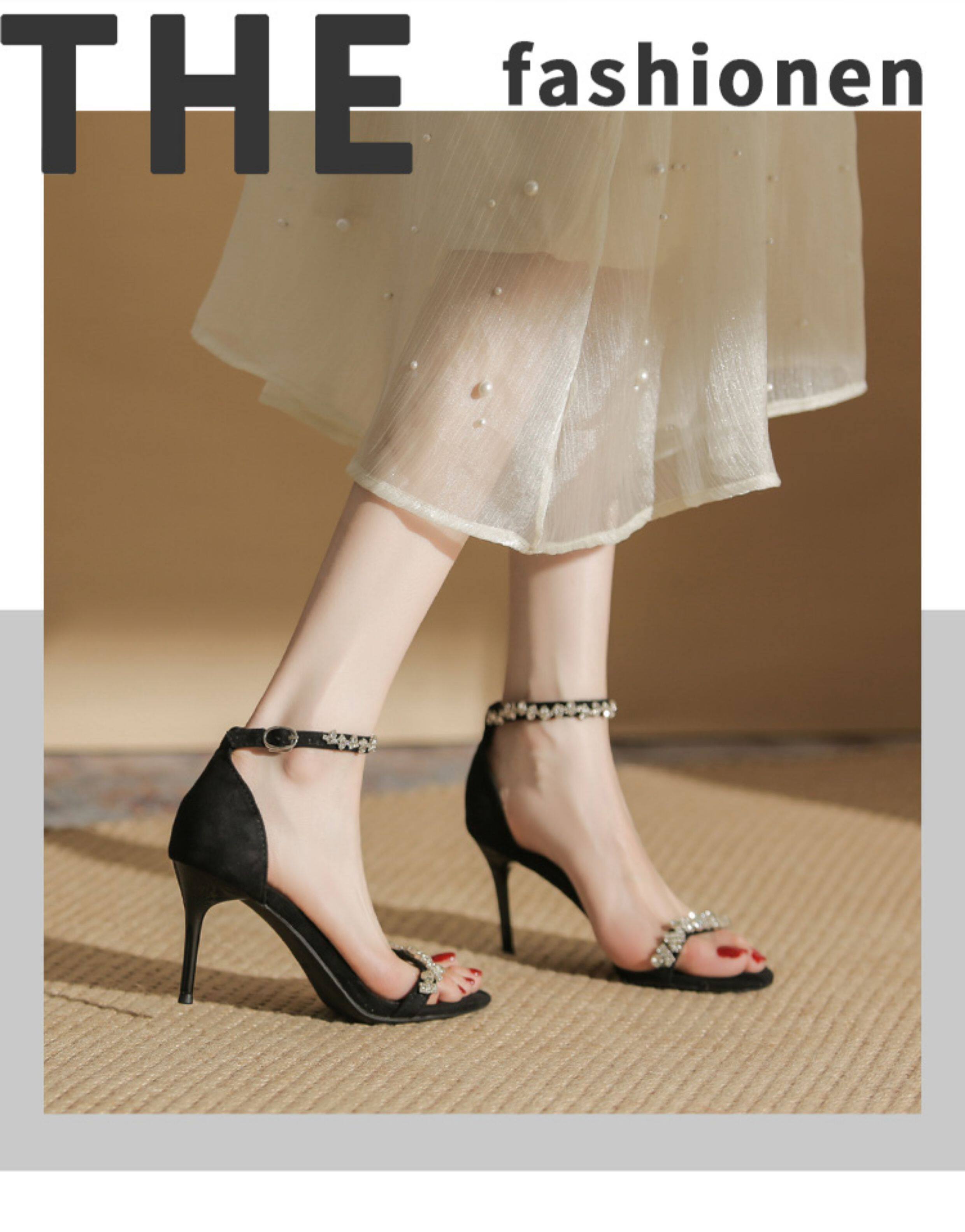 Летние босоножки, универсальные черные туфли на высоком каблуке с ремешком, Гонконг, 2025 года 叁里 