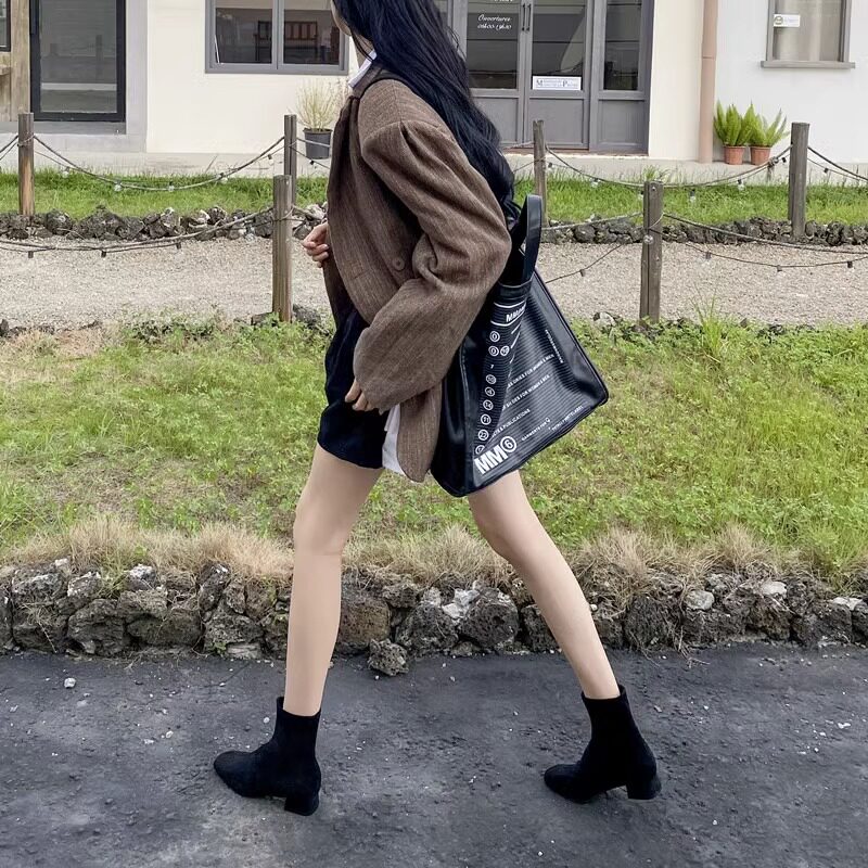 Стрейч ботинки/носки сапоги 香港春秋季厚跟马丁短靴女真皮新方趾高跟裸靴麂皮弹力修身靴