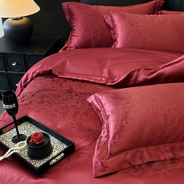 Light luxury high precision jacquard wedding four-piece set silky gloss red wedding quilt cover cotton sheet bedding