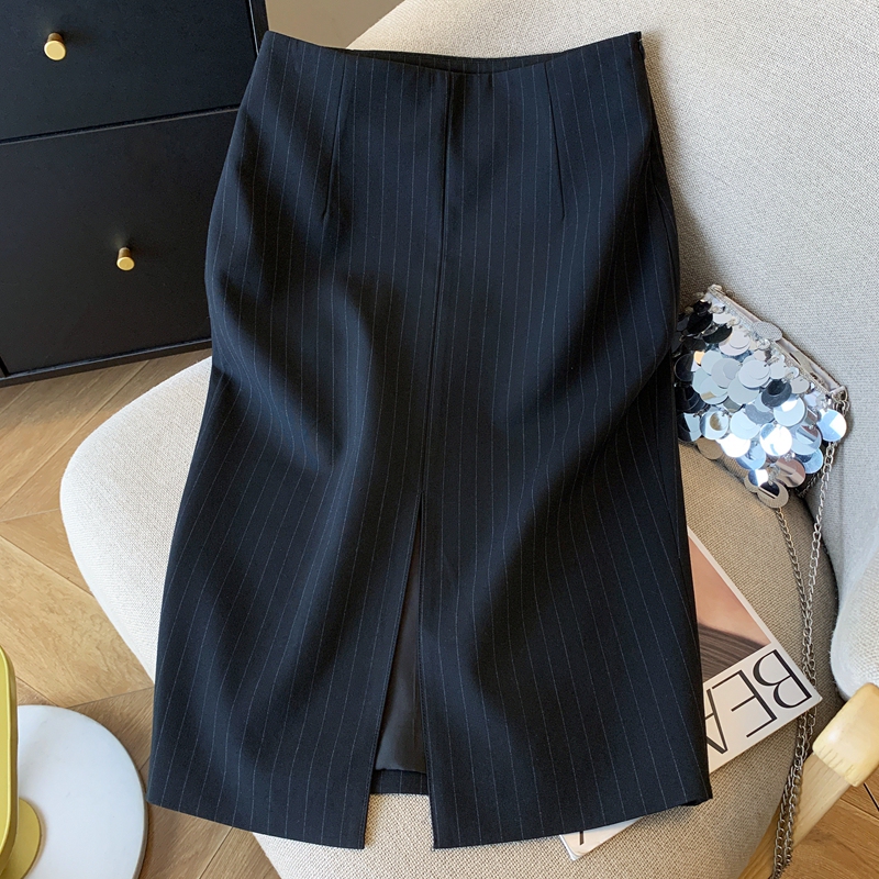 White-Collar Women's Reversible Black Striped Pencil Skirt, Fashionable and Trendy, Front Slit, Commuter Pencil Skirt, 2026 Spring/Summer White-Collar Women's Reversible Black Striped Pencil Skirt, Fashionable and Trendy, Front Slit, Commuter Pencil Skirt, 2026 Spring/Summer