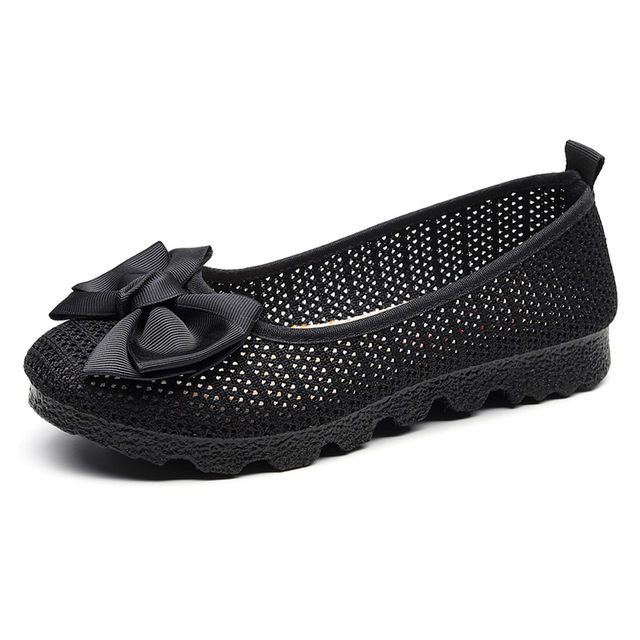 2019 Summer Old Beijing Cloth Shoes Black Work Shoes Hollow Sandals Flat Beanie Shoes Flying Net Mom Pregnant Women