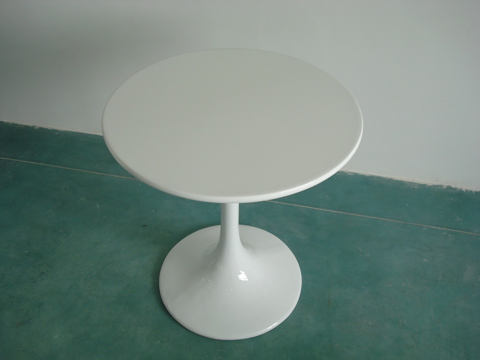Designer small corner telephone creative round coffee table fashion fiberglass leisure Qiadan coffee shop tulip table