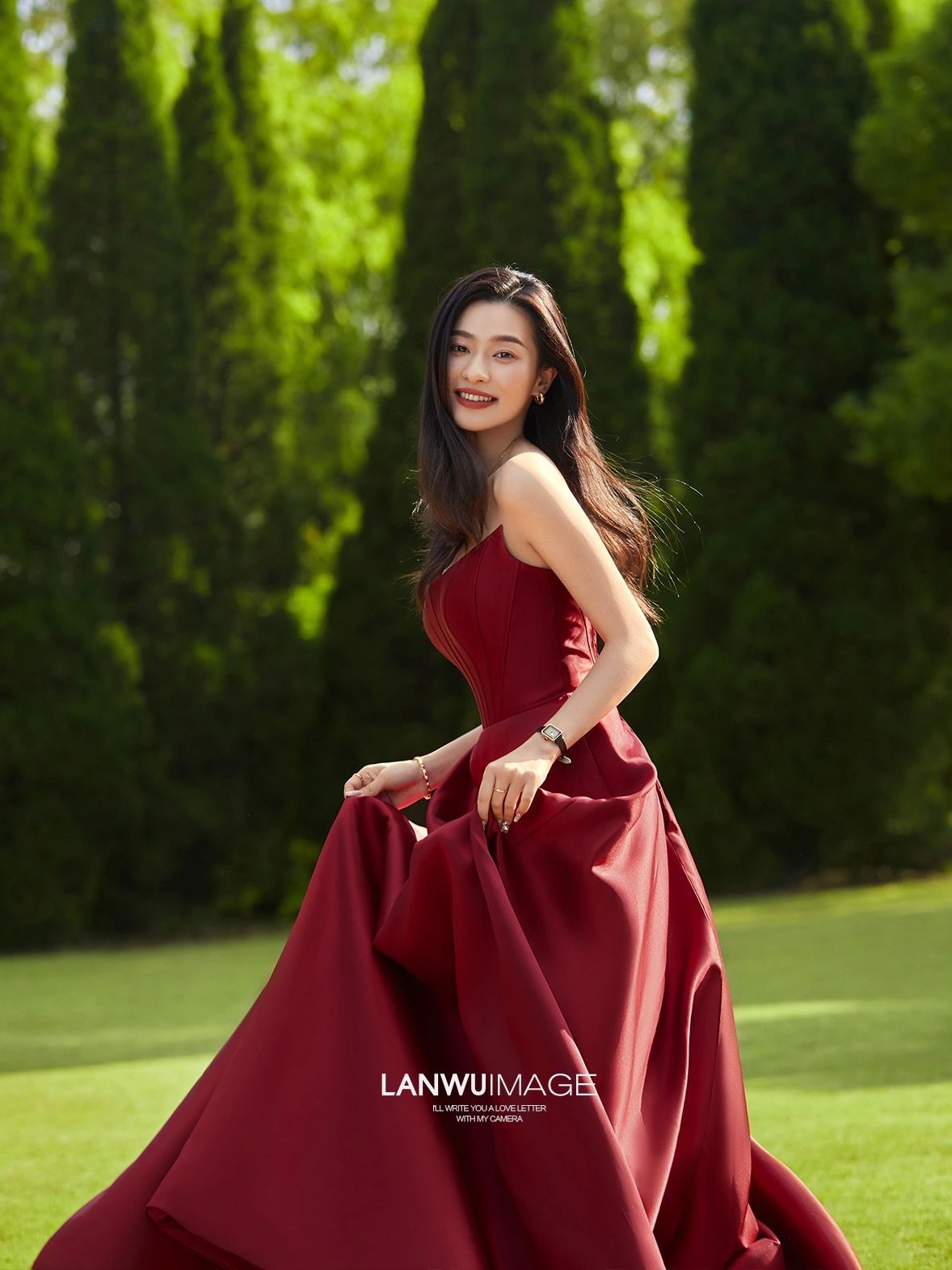 Photography props suitable for photo sessions, clothing for beloved, tube top, fuchsia wedding dress, Korean style Photography props suitable for photo sessions, clothing for beloved, tube top, fuchsia wedding dress, Korean style