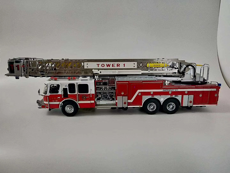 フランクリンミント 1/32 エマージェンシー・ワン HP105 梯子消防車 フランクリンミント 1/32 エマージェンシー・ワン HP105 梯子