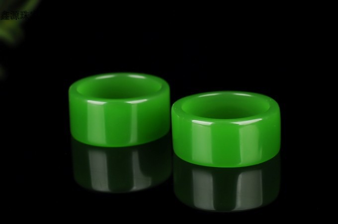 Hetian jade jasper ring men's and women's natural jade ring Xinjiang jasper ring jade ring spinach green jade wrench finger