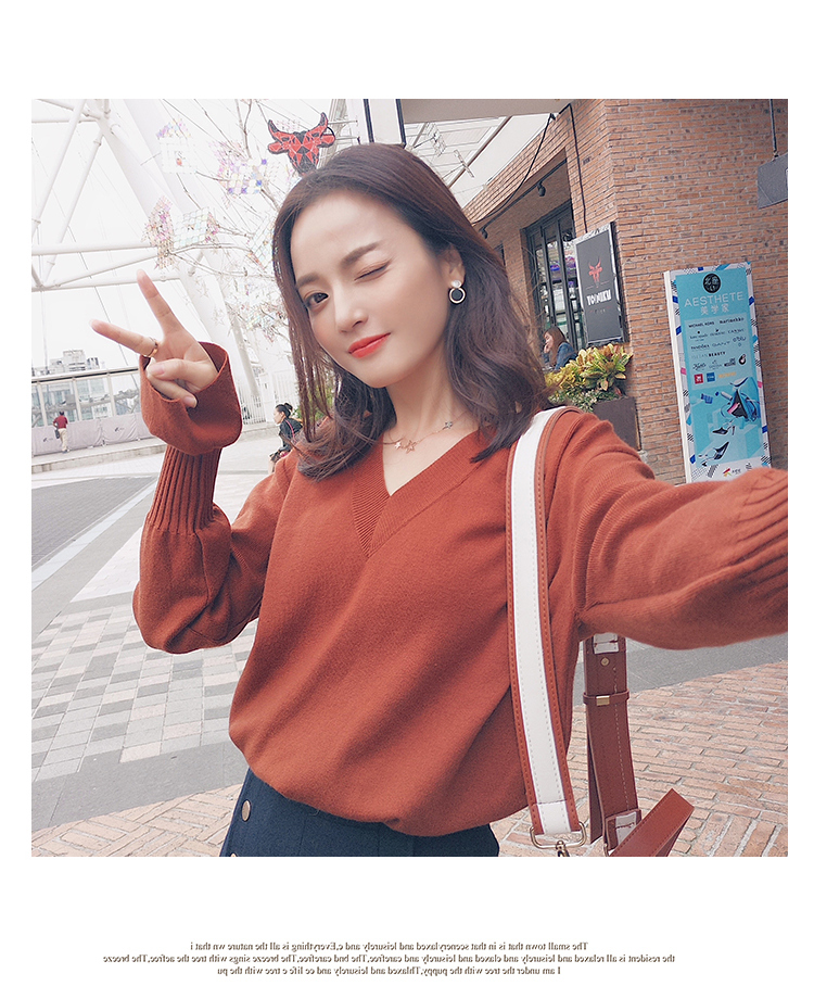 Áo len tay lửng cổ chữ V mới tay mùa thu đông 2018 mới áo len gió lộng lẫy sơ mi nữ sang trọng áo khoác len nữ