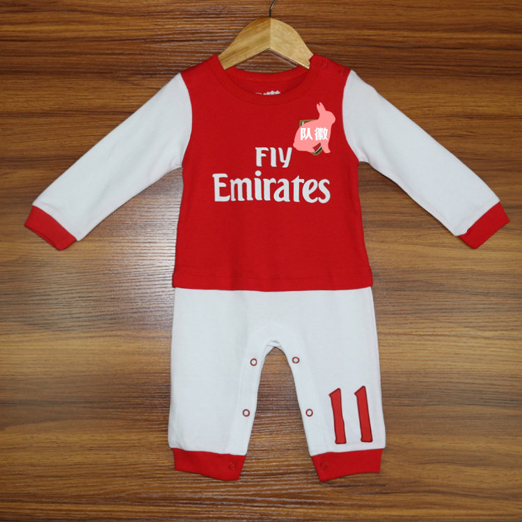 Ins quần áo bóng đá cho bé jumpsuit 3 tháng 6 áo dài tay 9 cotton trăm ngày bé áo thể thao mùa thu jumpsuit bé gái đáng yêu