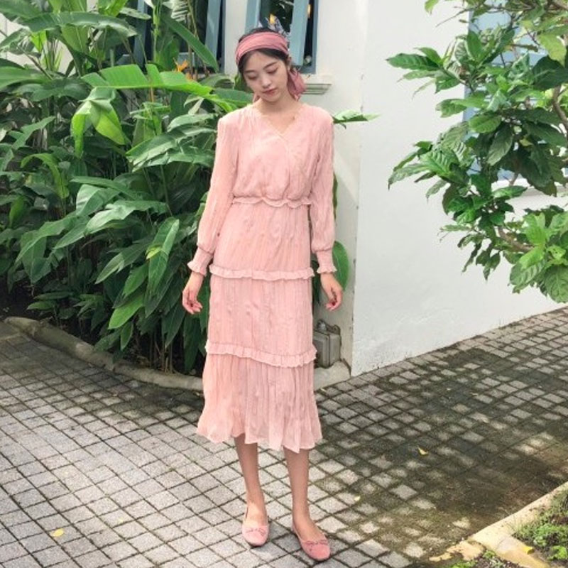 初夏将至 这些裙子承包你所有的温柔37