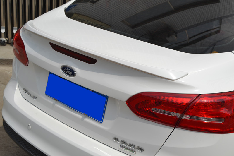 15-17 Fox mui xe sơn đuôi gió sơn mài ABS miễn phí đấm sửa đổi đuôi FORD sửa đổi cánh gió ô tô