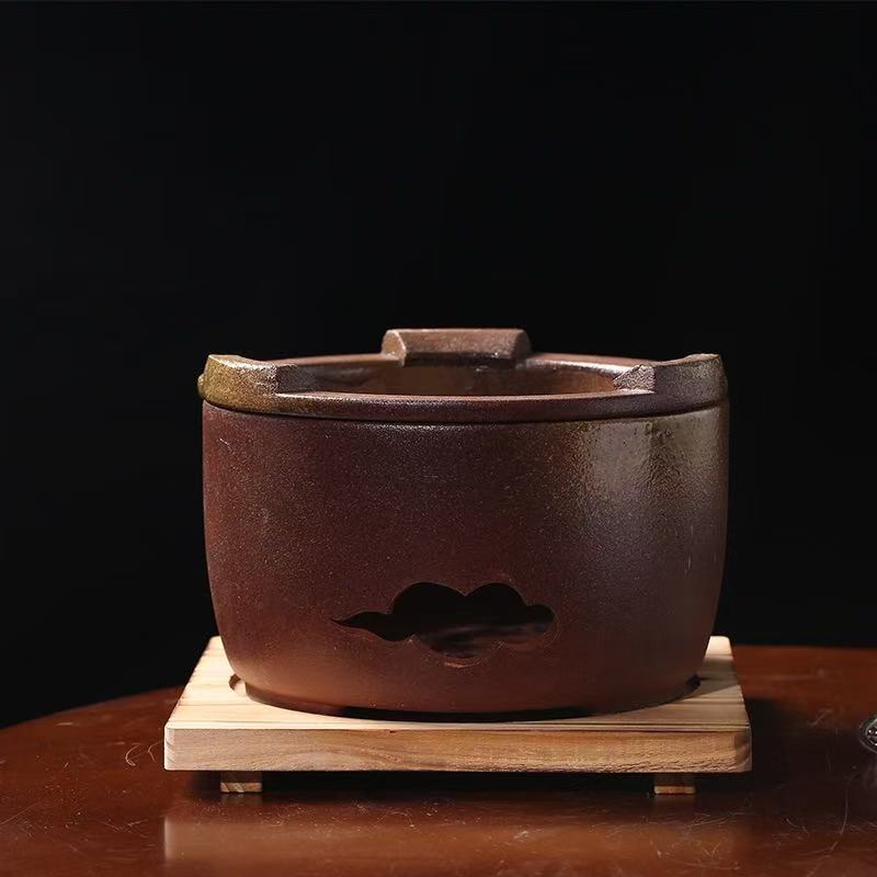 Vintage Large-Scale Traditional Tea Stove, Handmade Charcoal Stove, Water Boiling Kettle, Barbecue Stove, Clay Wood-Fired Pot for Soup and Stew Vintage Large-Scale Traditional Tea Stove, Handmade Charcoal Stove, Water Boiling Kettle, Barbecue Stove, Clay Wood-Fired Pot for Soup and Stew