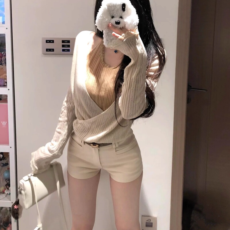 Casual Shorts for Women, Summer 2026 New Style, Sexy High-Waisted Slimming Versatile Hot Pants, Apricot Color Anti-Exposure Shorts for Women
