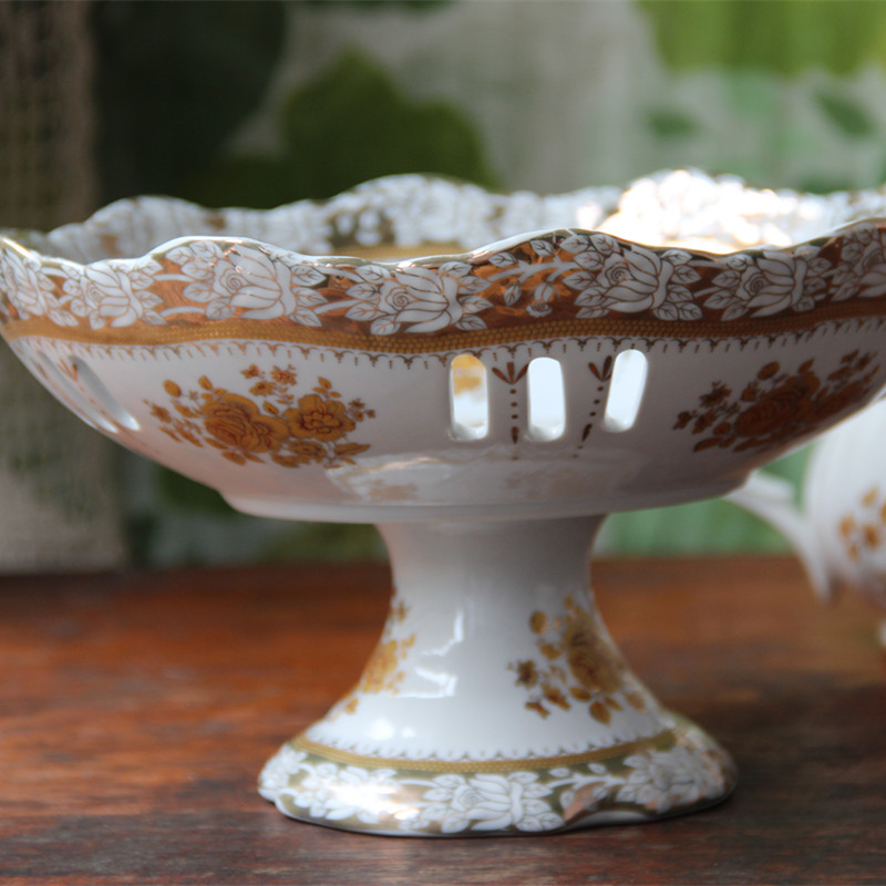 Blemish) Russian old object golden rose ceramic high-legged large fruit basket fruit plate snacks high-legged front cauliflower cup