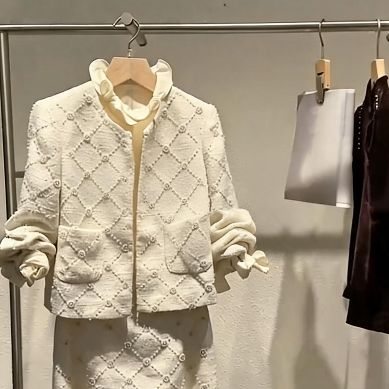 Chanel-Style White Tweed Quilted Pearl Short Jacket for Women, 2026 Autumn New Model, Heavily Beaded Round-Neck Jacket