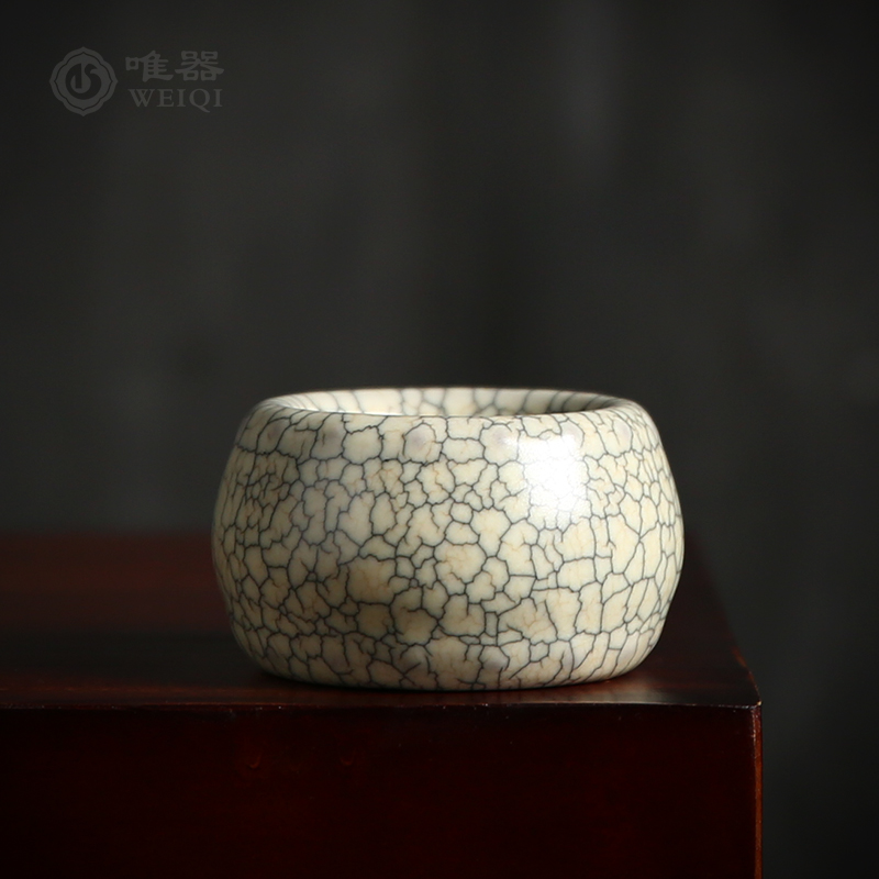 Celadon Wu Junquan handmade cover holder Ceramic kung fu tea ceremony accessories cover frame Ge kiln ink pattern drum nail cover