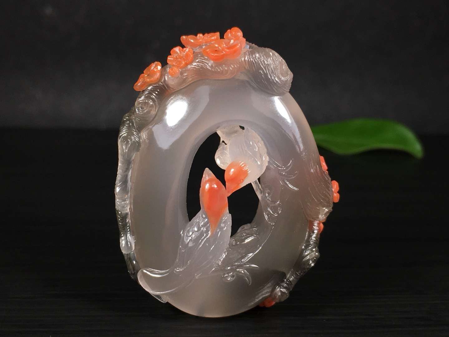 Natural South Red Agate Pendant South Red Ice Floating Agate Engraving Pieces Pendant Necklace Wool necklace with male and female